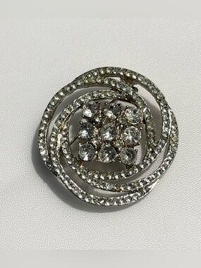 Vintage Art Deco Swirl Rhinestone Silver Tone Brooch